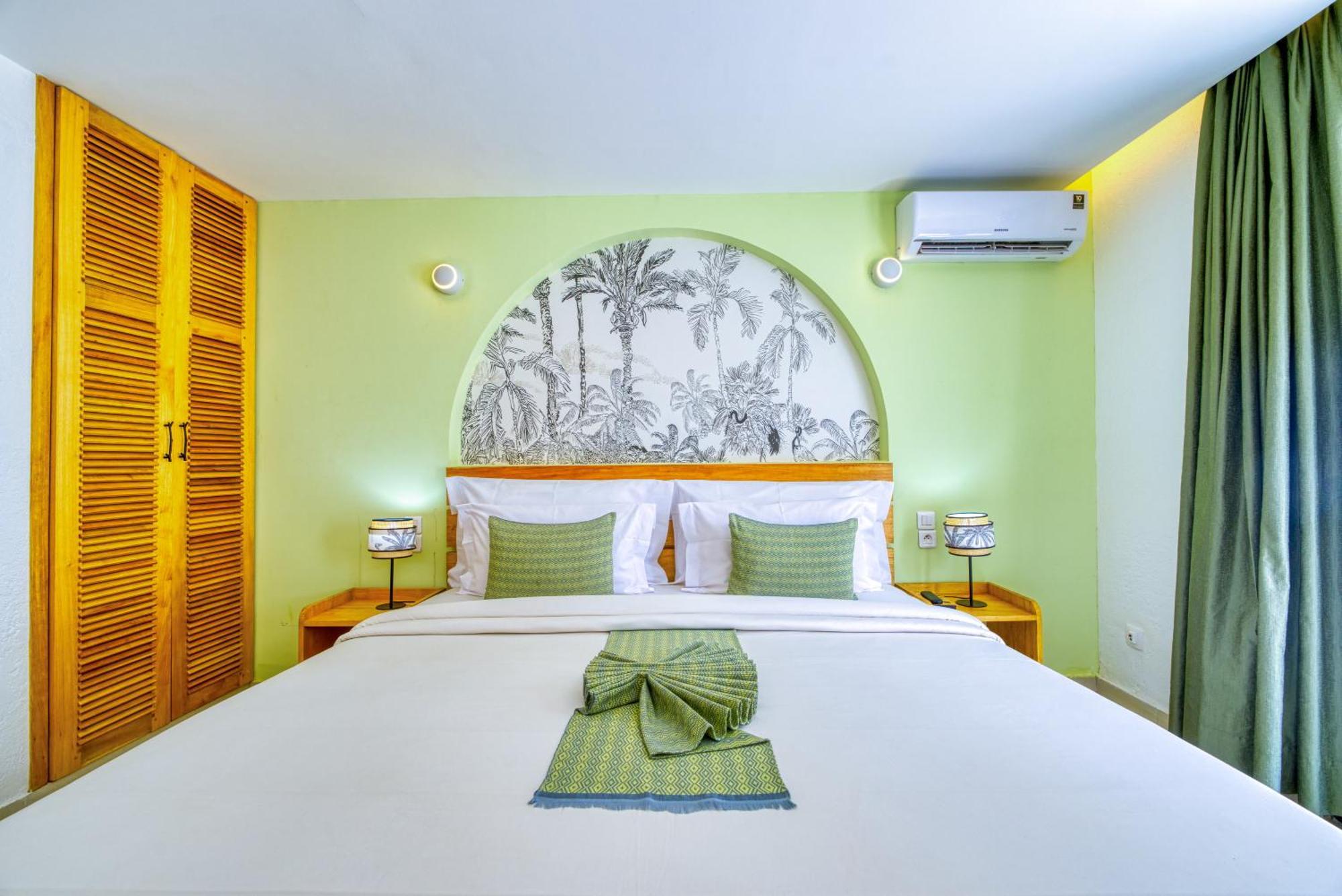 Hotel Africa Queen Somone Exteriör bild